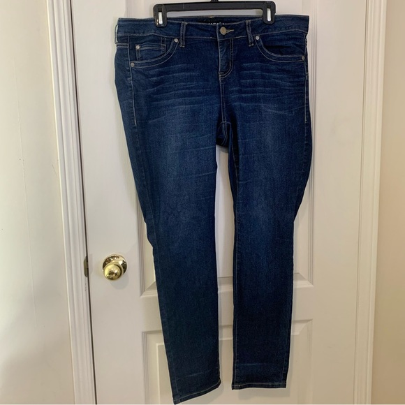 Torrid Denim Jeans Size 14S - Picture 4 of 10